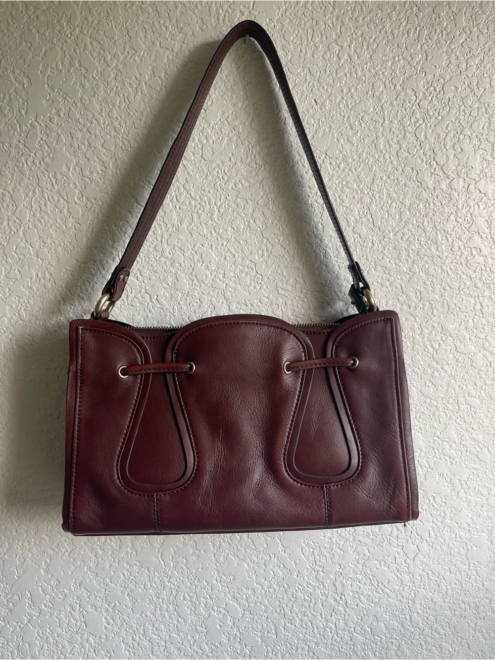 Elegant Burgundy Leather Shoulder Bag for Women